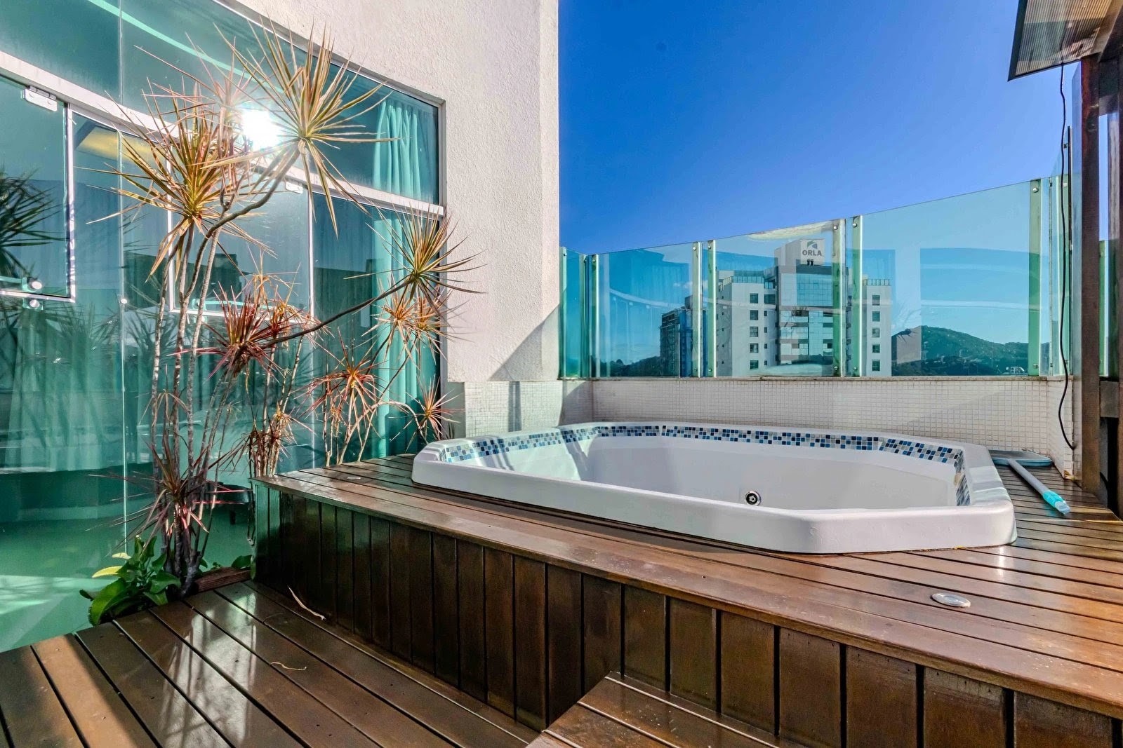 APARTAMENTO COBERTURA BALNEÁRIO CAMBORIÚ
