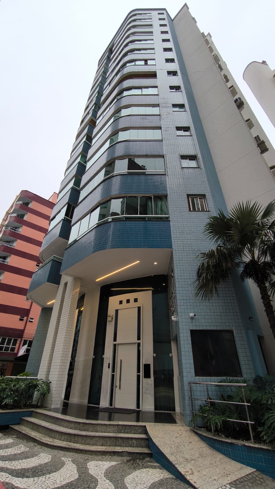 APARTAMENTO QUADRA MAR