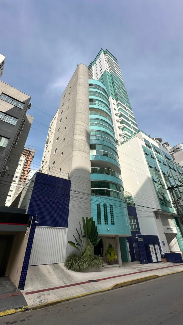 APARTAMENTO EDIFICIO TURQUESA